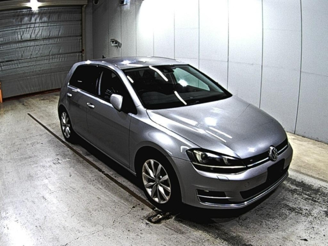 VOLKSWAGEN GOLF 2014