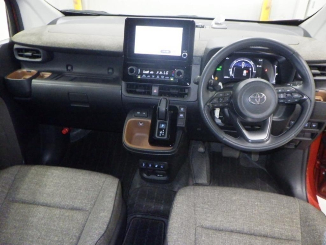 TOYOTA SIENTA 2023
