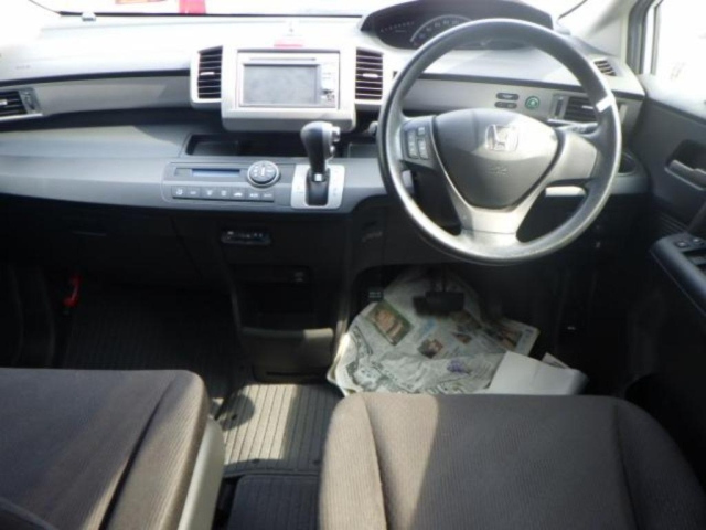 HONDA FREED 2013