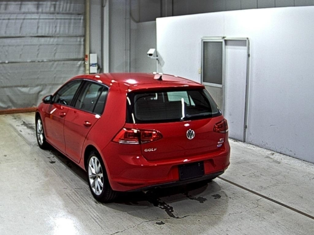 VOLKSWAGEN GOLF 2014