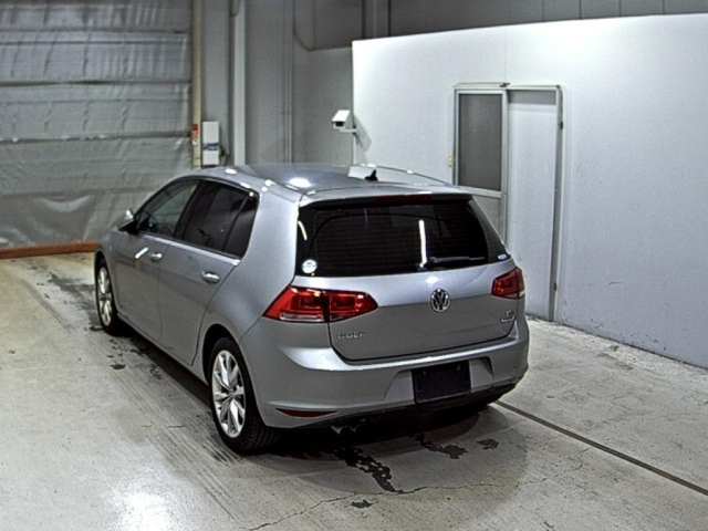 VOLKSWAGEN GOLF 2014