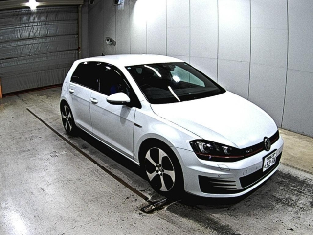 VOLKSWAGEN GOLF 2016