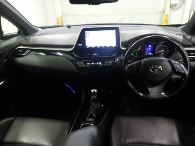 TOYOTA C-HR 2019