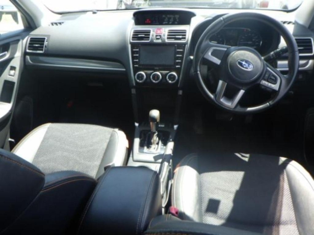 SUBARU FORESTER 2015