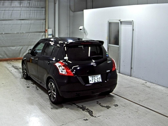 SUZUKI SWIFT 2015