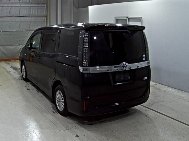 TOYOTA VOXY 2015