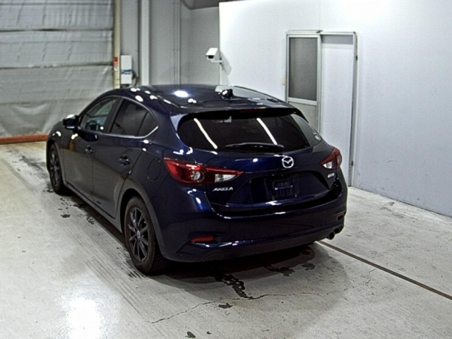 MAZDA AXELA 2016