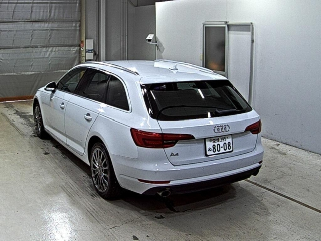 AUDI A4 2017