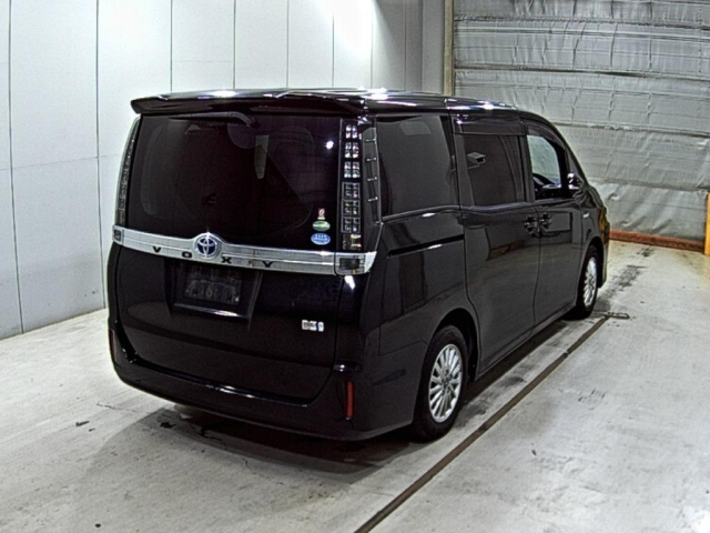 TOYOTA VOXY 2015