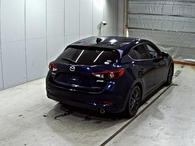 MAZDA AXELA 2016