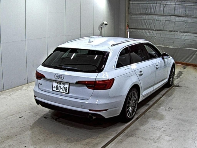 AUDI A4 2017