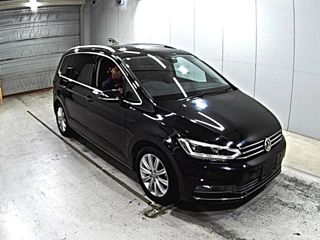Заказать VOLKSWAGEN GOLF TOURAN