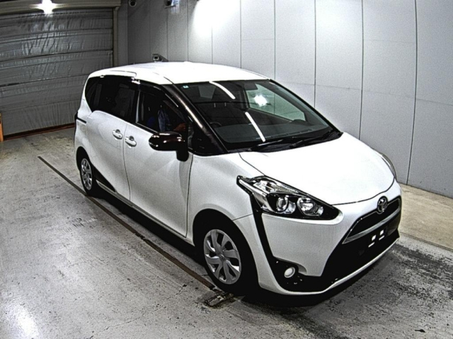 TOYOTA SIENTA 2016