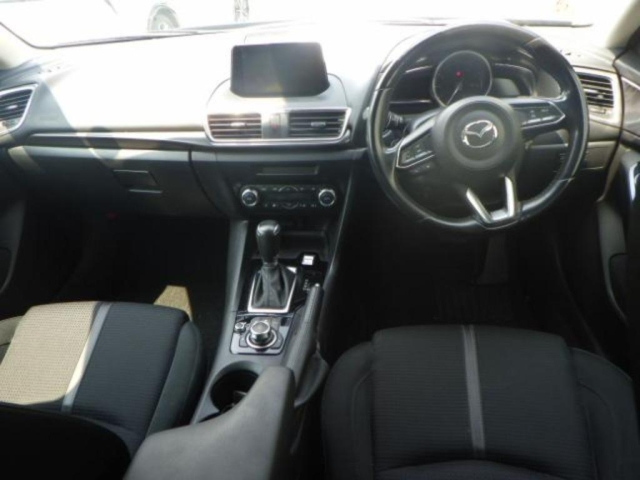 MAZDA AXELA 2016