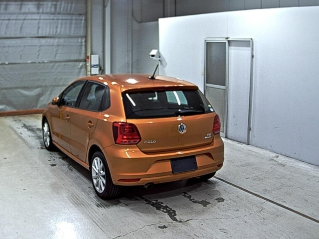 VOLKSWAGEN POLO 2017