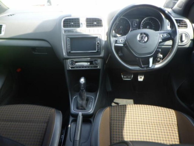 VOLKSWAGEN POLO 2017