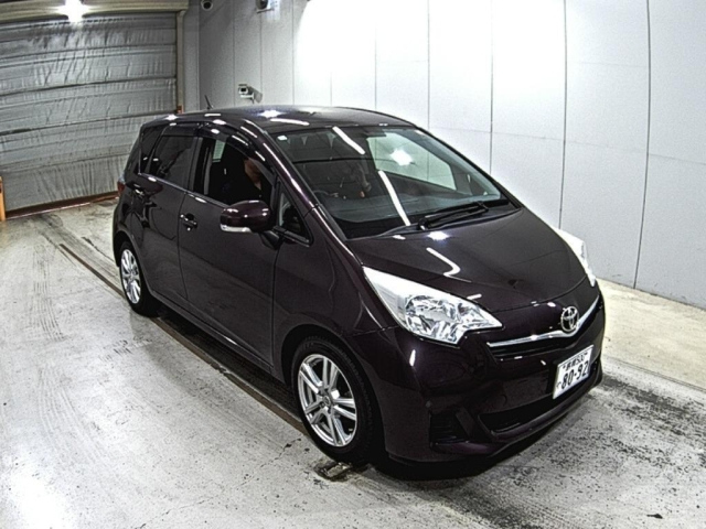 TOYOTA RACTIS 2014