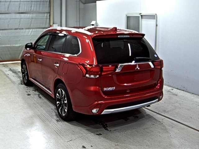 MITSUBISHI OUTLANDER PHEV 2016