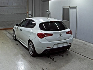 Заказать ALFAROMEO GIULIETTA