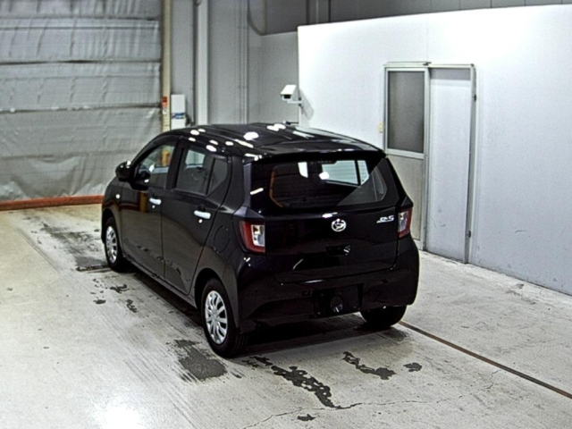 DAIHATSU MIRA E S 2022