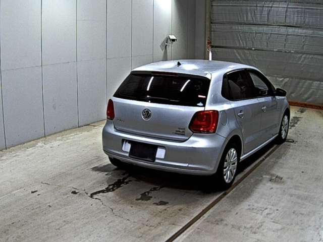 VOLKSWAGEN POLO 2013