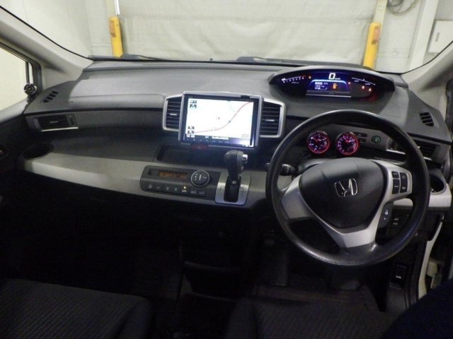 HONDA FREED 2012