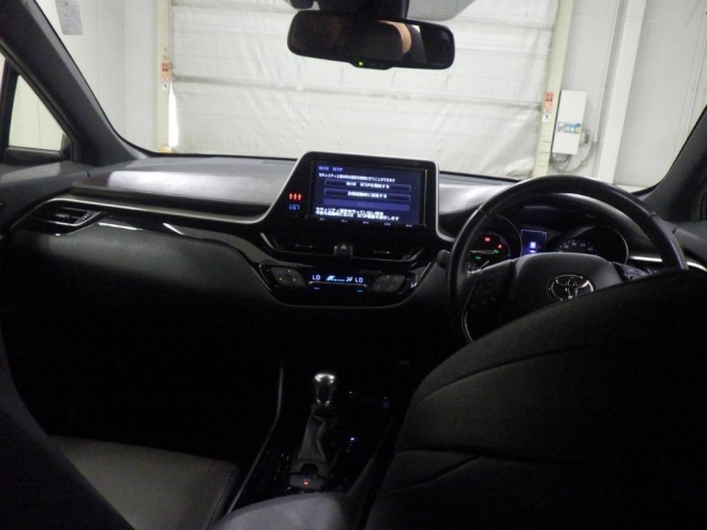 TOYOTA C-HR 2017