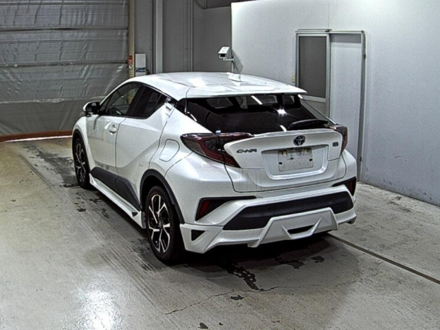 TOYOTA C-HR 2017