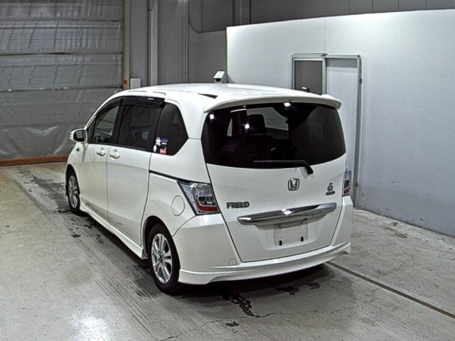 HONDA FREED 2012