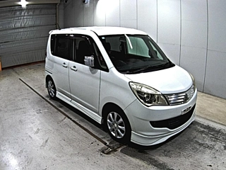 Заказать MITSUBISHI DELICA D2