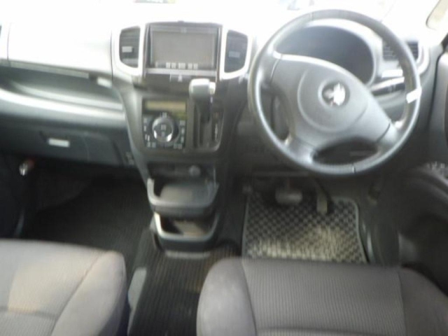 MITSUBISHI DELICA D2 2012