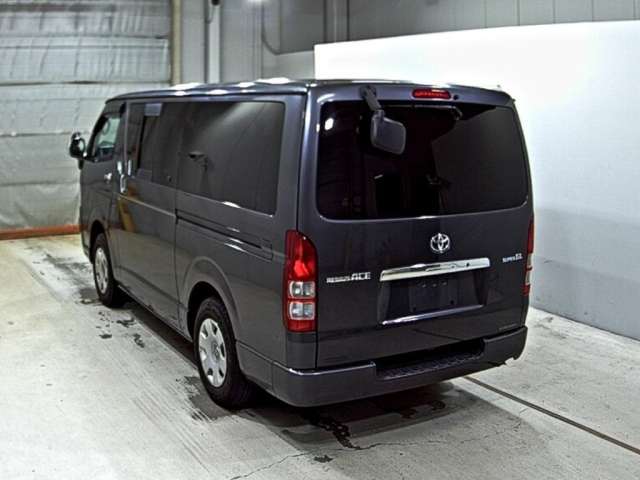 TOYOTA HIACE VAN 2008
