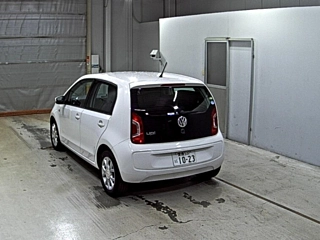 Заказать VOLKSWAGEN UP