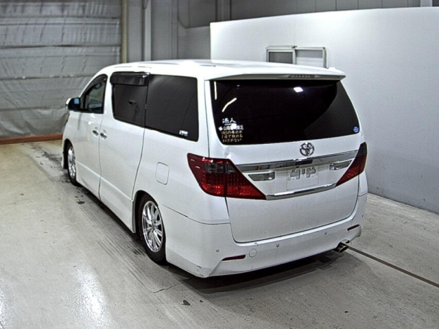 TOYOTA ALPHARD 2009