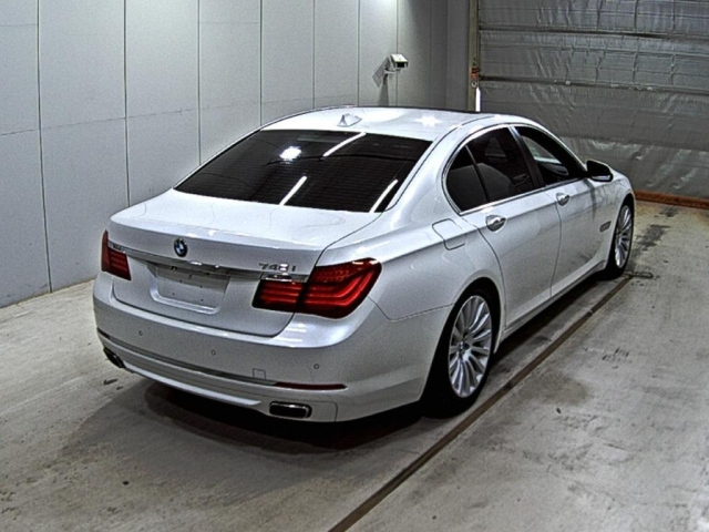 BMW 7 SERIES 2015