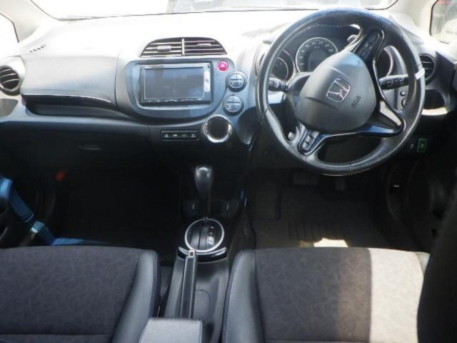 HONDA FIT SHUTTLE 2014