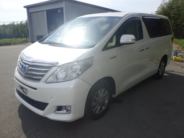 TOYOTA ALPHARD 2013