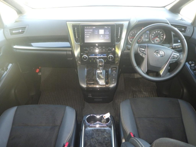 TOYOTA VELLFIRE 2022