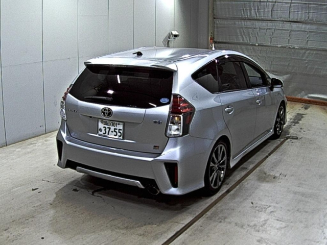 TOYOTA PRIUS ALPHA 2019