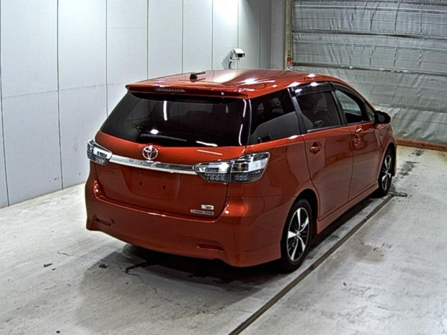 TOYOTA WISH 2016