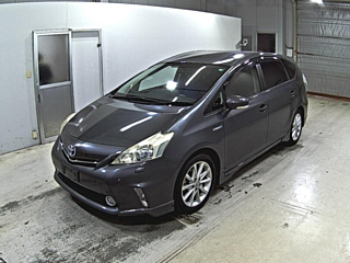 TOYOTA PRIUS ALPHA 2012