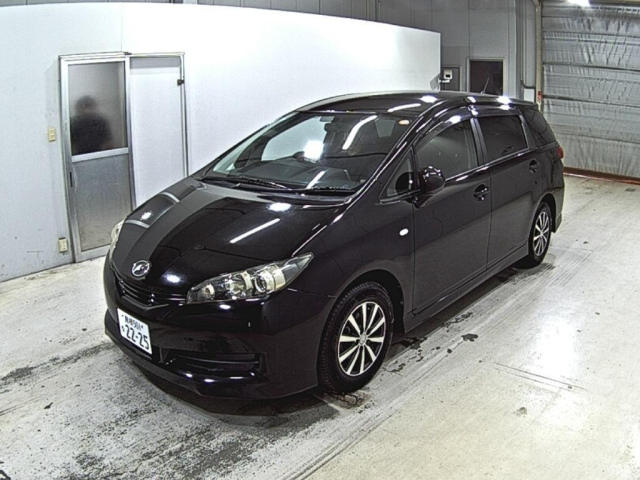 TOYOTA WISH 2012