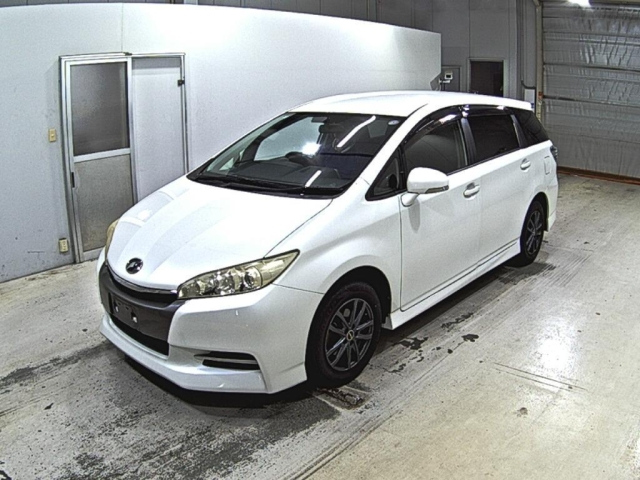 TOYOTA WISH 2012