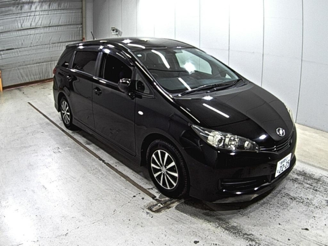 TOYOTA WISH 2012