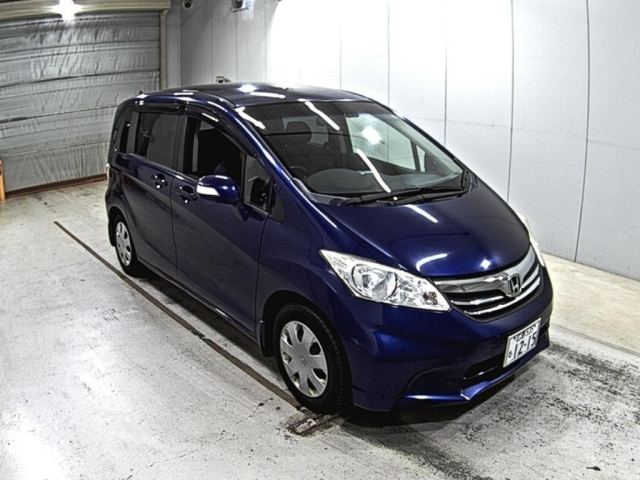 HONDA FREED 2013
