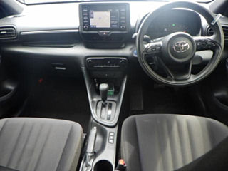 TOYOTA YARIS 2021