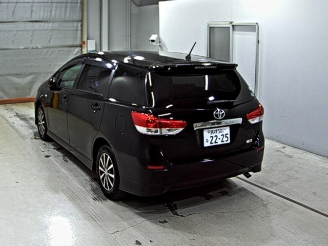 TOYOTA WISH 2012