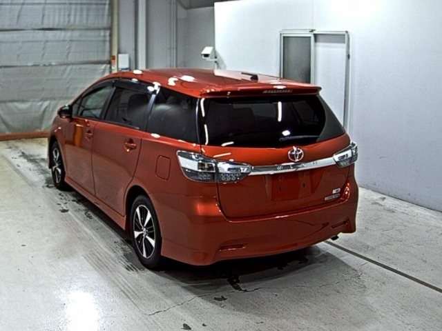 TOYOTA WISH 2016