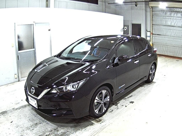 NISSAN LEAF 2021