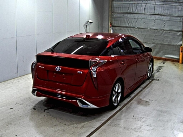 TOYOTA PRIUS 2016